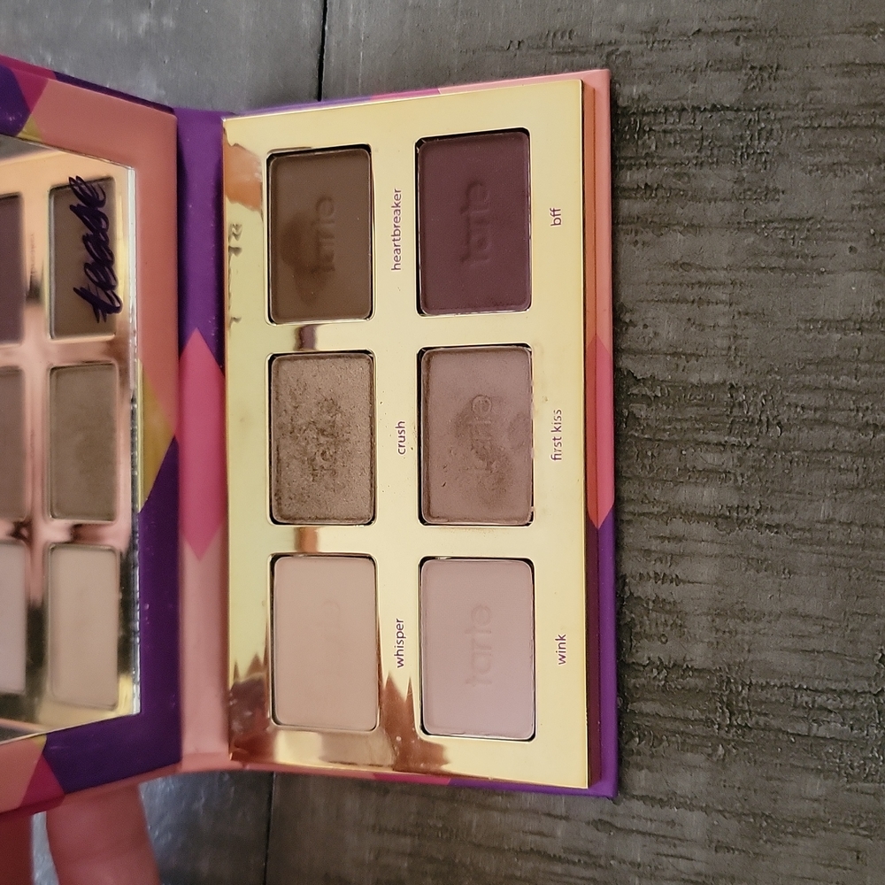 Eye shadow pallets - Picture 3 of 11